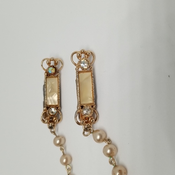 Vintage Estate Faux Pearls Sweater Clip with Rhinestones - Picture 2 of 5
